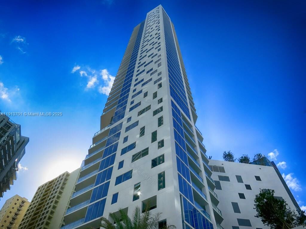 Property Photo:  1300 Brickell Bay Dr 1110  FL 33131 
