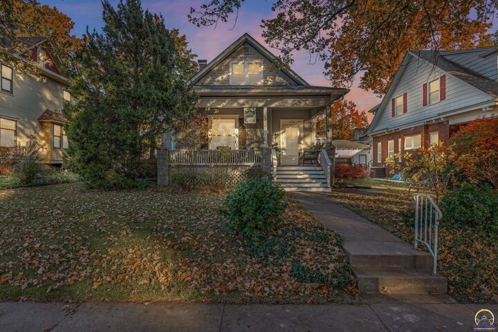 Property Photo: 1216 SW College Ave KS 66604