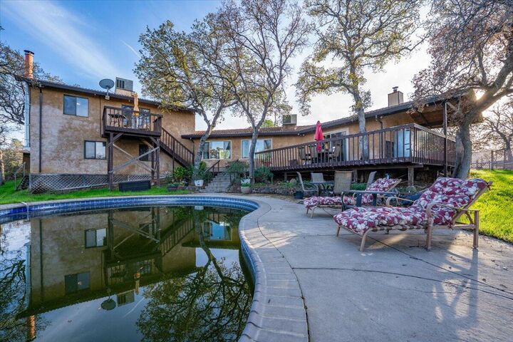 Property Photo: 8504 Oak Terrace Lane CA 96062