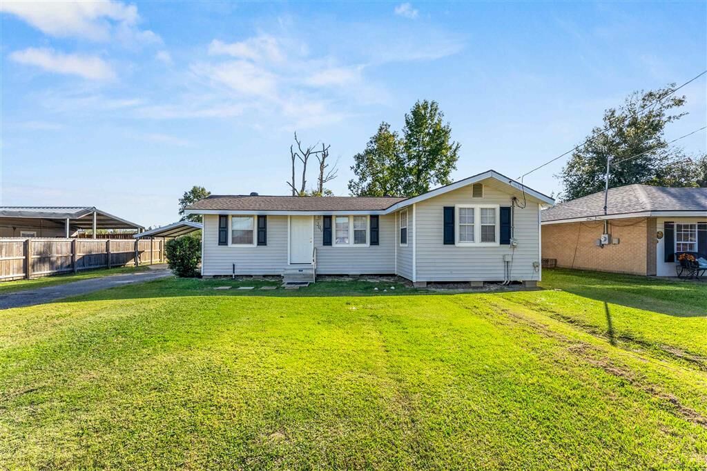 Property Photo:  509 Shady Ln Lane  LA 70663 