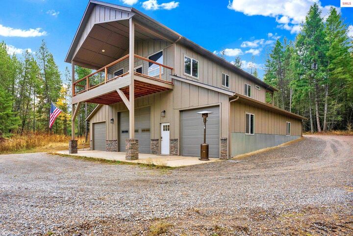 Property Photo:  42 Seneacquoteen Dr  ID 83856 