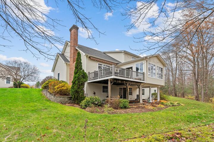 Property Photo: 18 Daniel Circle 18 CT 06078