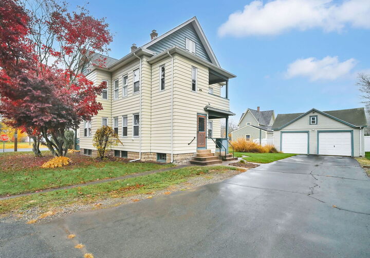 Property Photo: 112 Grove Street CT 06066