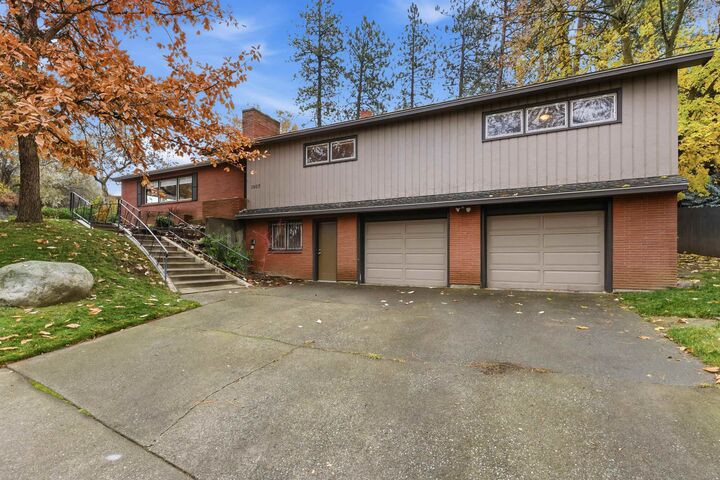 Property Photo:  1907 S Oneida Pl  WA 99203 