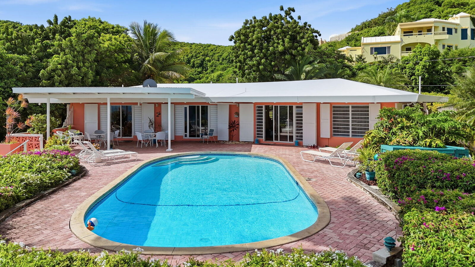 Property Photo: 241-D La Grande Princesse Co VI 00820