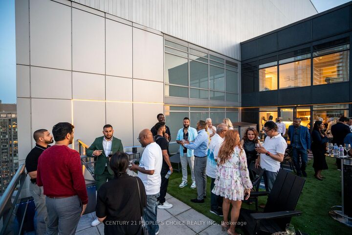 Photo de la propriété: 25 Telegram Mews Ph5201 ON M5V 3Z1