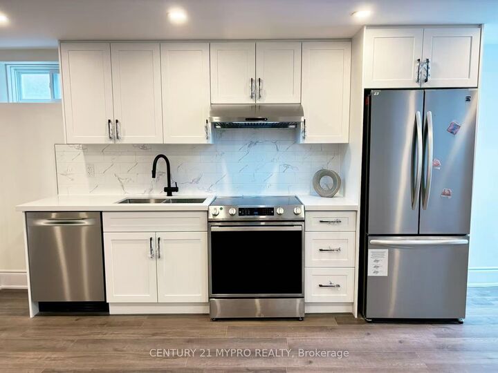 Property Photo: 95 Inverness Way ON L3Z 0W5