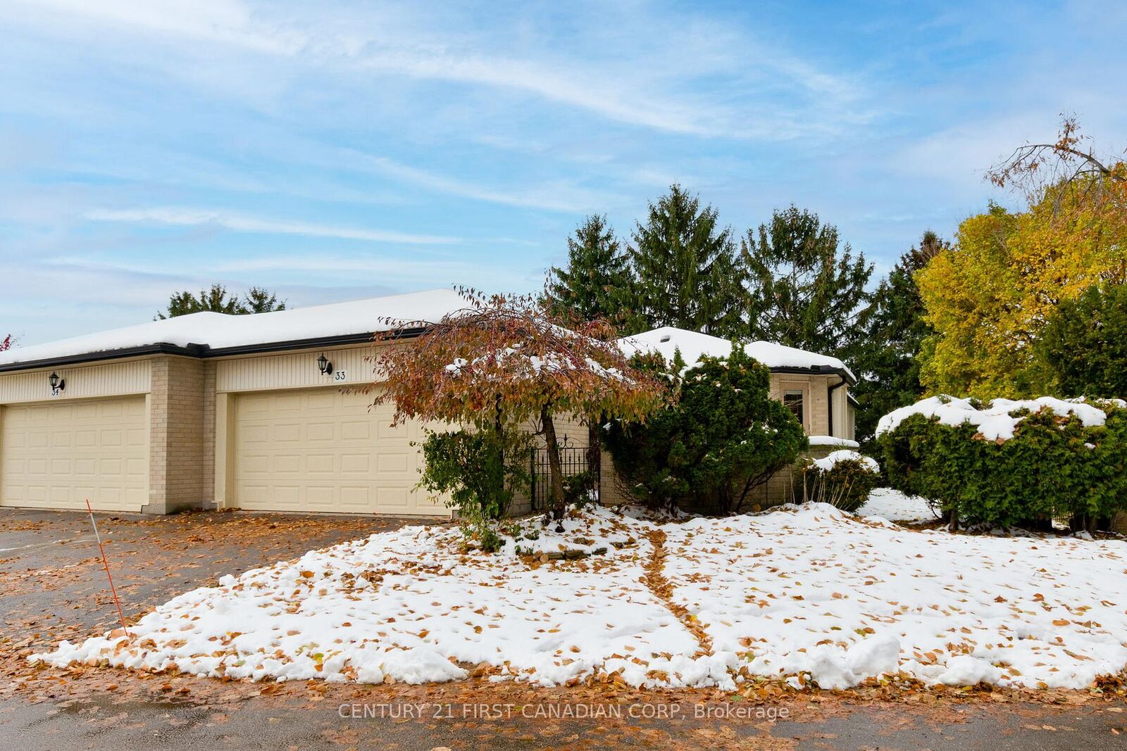 Property Photo:  163 Pine Valley Drive 33  ON N6J 4R4 