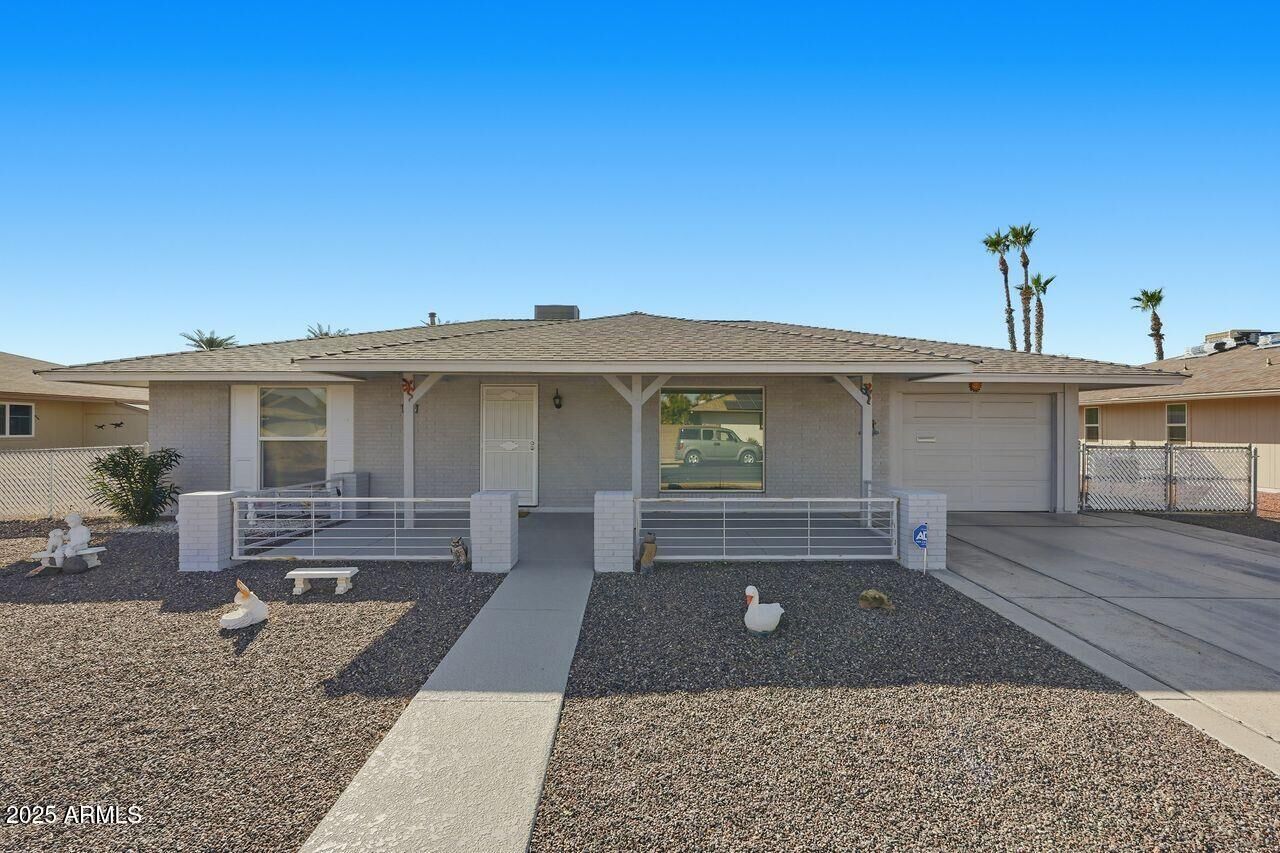 Property Photo: 9307 W Arrowhead Drive AZ 85351