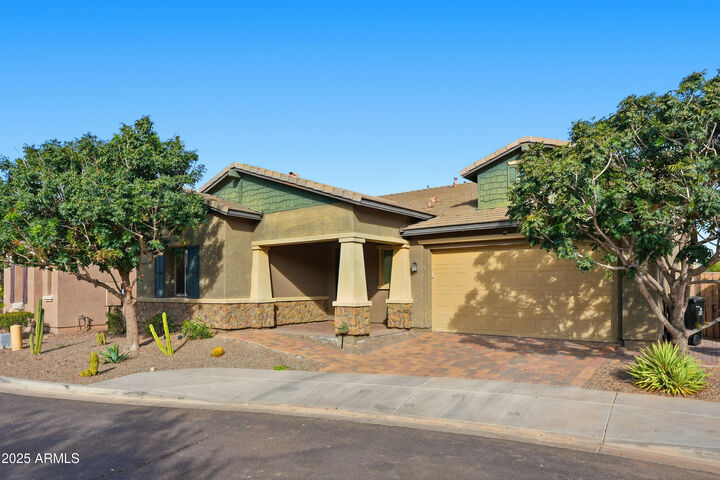 Property Photo: 1432 E Pedro Road AZ 85042