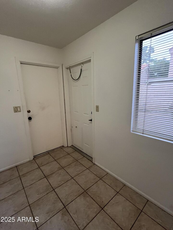 42 W La Vieve Lane  Tempe AZ 85284 photo