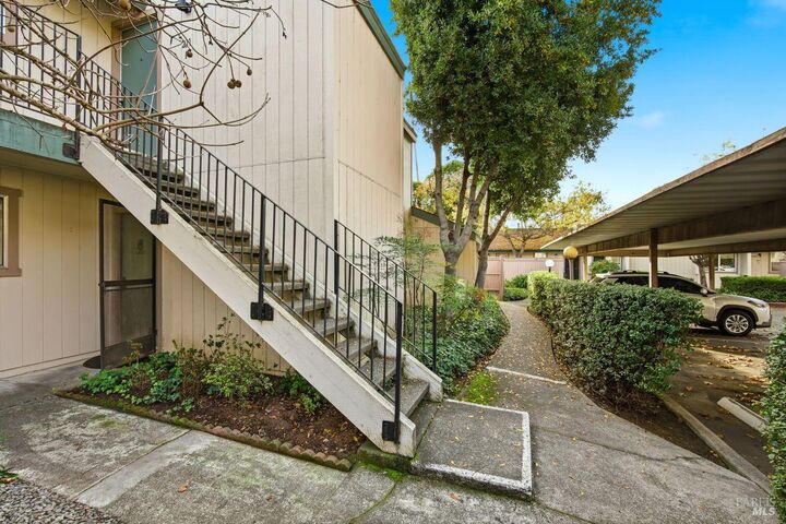 Property Photo: 211 Stony Point Road I CA 95401