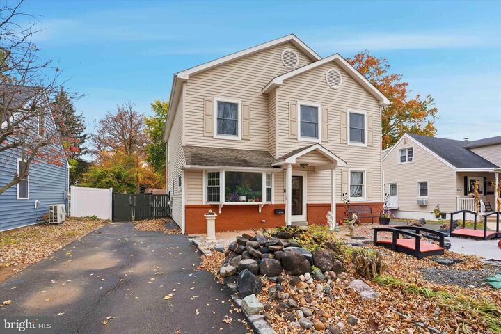 Property Photo: 1156 Regina Avenue PA 19020