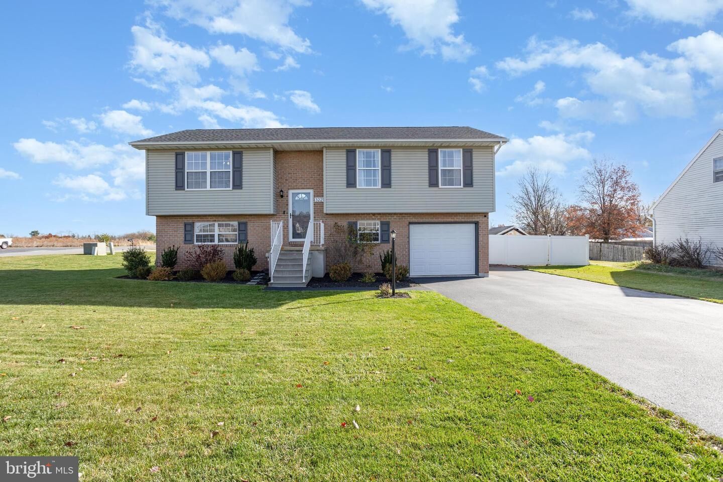 Property Photo: 3221 Grey Fox Circle PA 17315