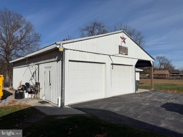 Property Photo: 3015 W Canal Road PA 17315