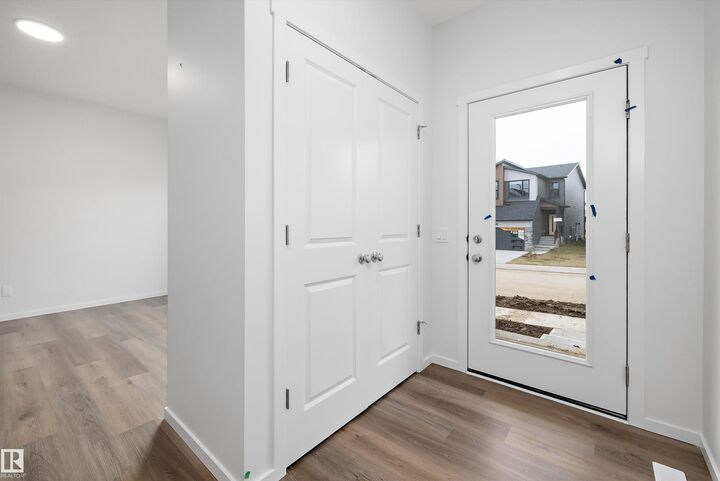 Property Photo:  9107 Elves Loop NW  AB T6M 3G2 