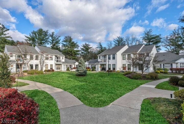 80 Konight Ct  Mahwah Twp. NJ 07430 photo