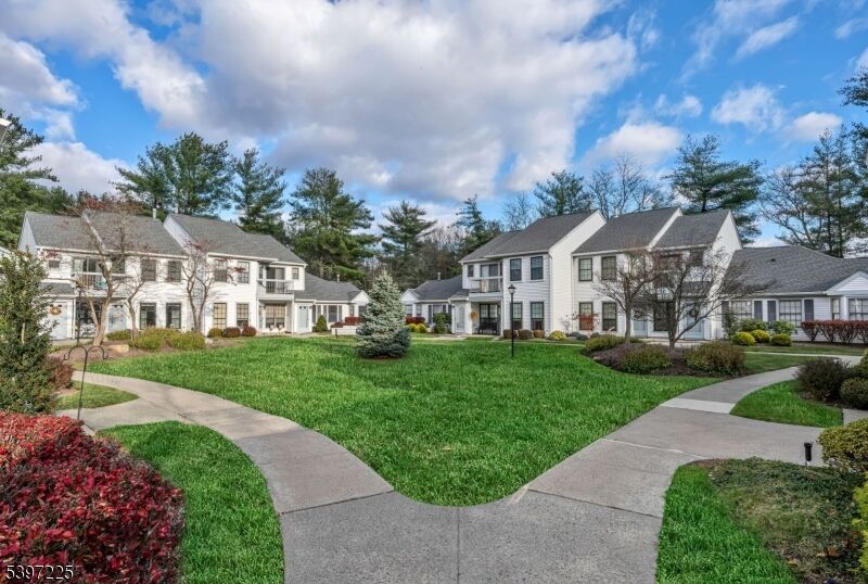 Property Photo: 80 Konight Ct NJ 07430