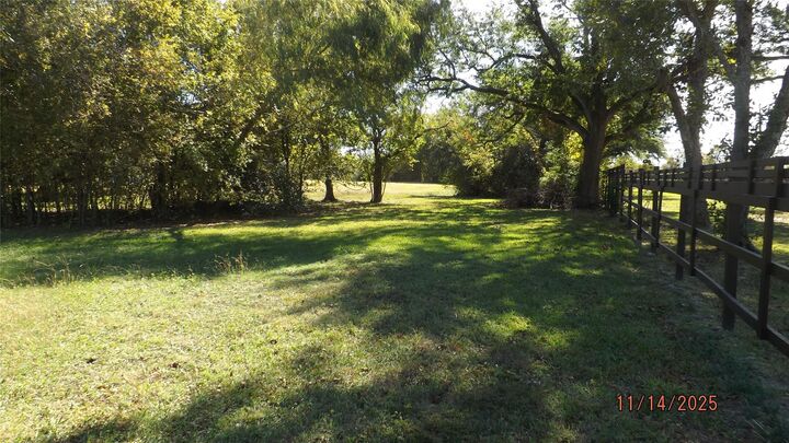 Property Photo:  1001 Bowie Street  TX 77520 