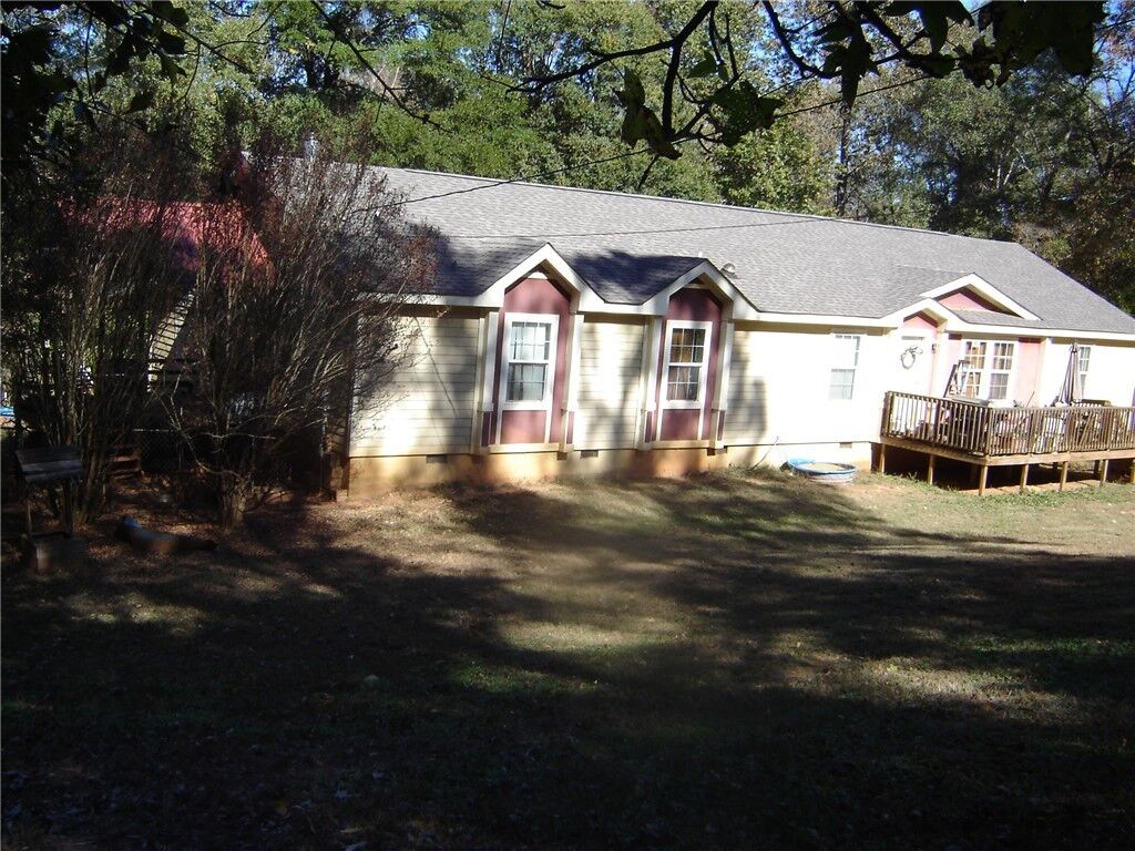 Property Photo: 3211 Lee Road 375 AL 36854