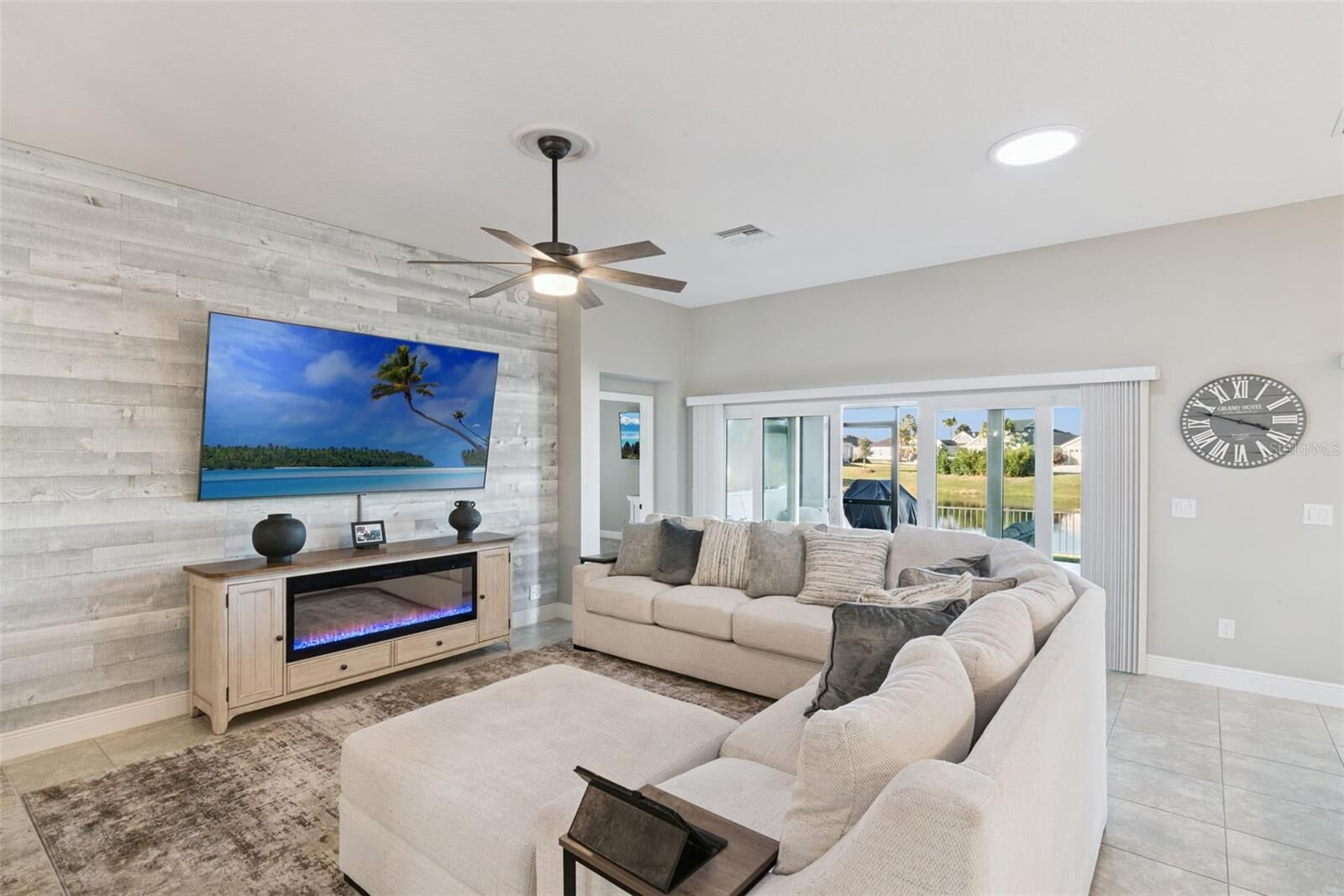 Property Photo:  1399 Kenneth Street  FL 32163 