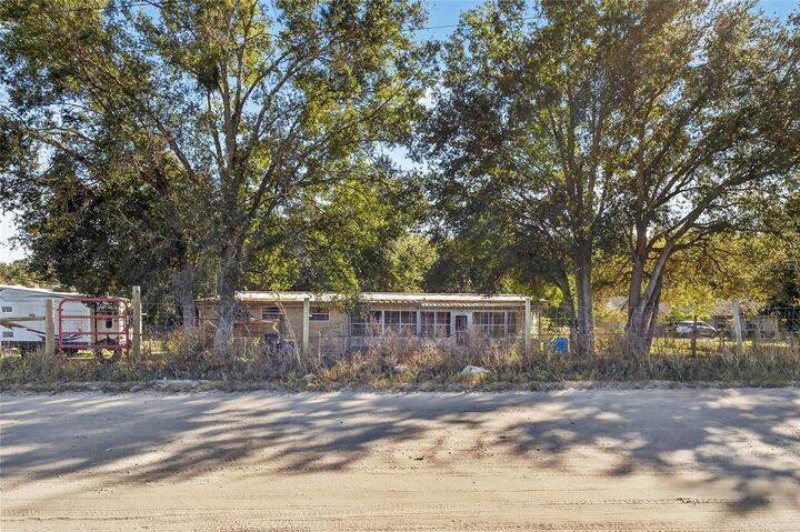 Property Photo: 38710 Townsend Road FL 33525