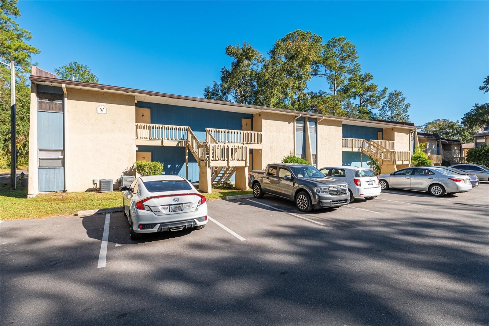 Property Photo: 2811 SW Archer Road V175 FL 32608