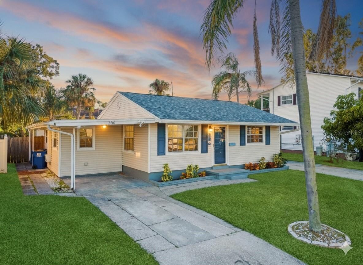 Property Photo: 200 82nd Avenue N FL 33702