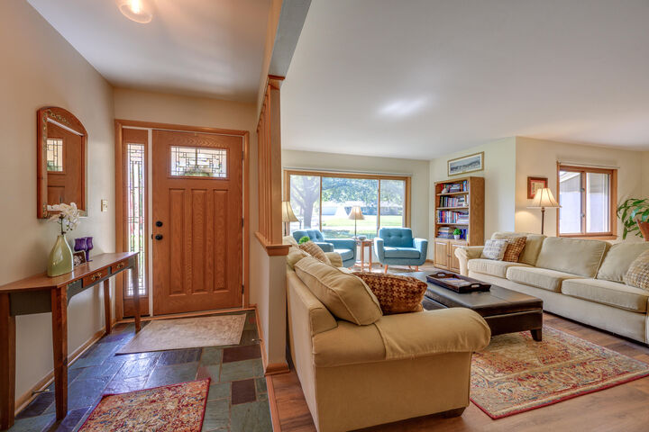 Property Photo: 2820 W St James Ln 53092