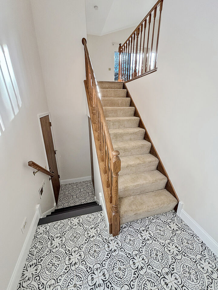 Property Photo:  404 W Hamilton Drive  IL 60067 