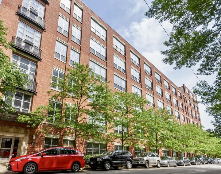 1735 N Paulina Street 212  Chicago IL 60622 photo