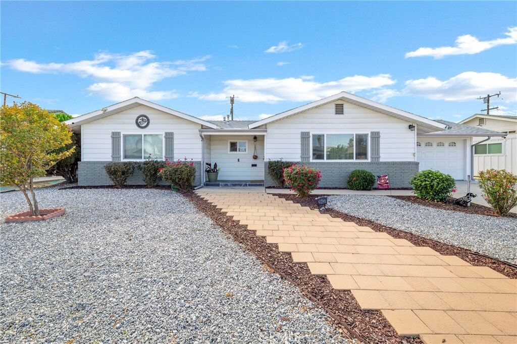 Property Photo: 26437 Sun City CA 92586