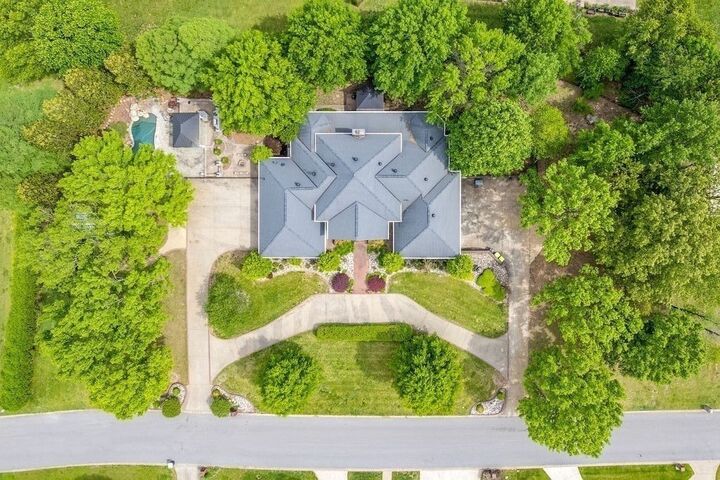 Property Photo: 2081 Mossy Oak Cir TN 37043