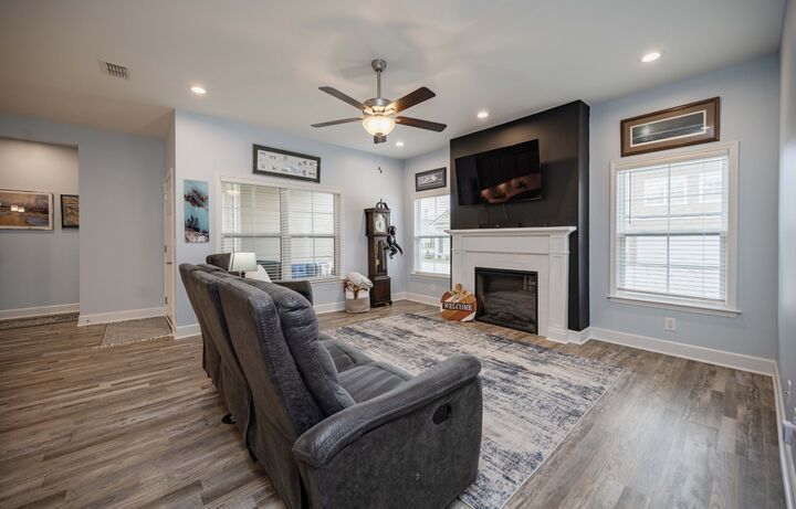 Property Photo:  2664 Stonecenter Ln  TN 37128 