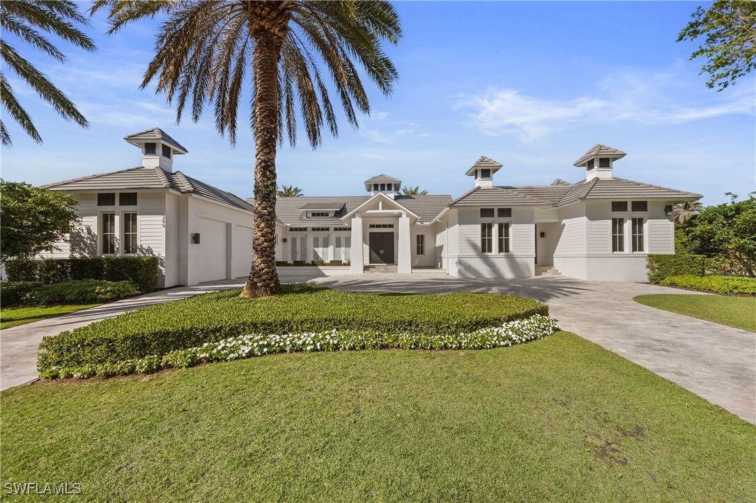 Property Photo: 299 Mermaids Bight FL 34103