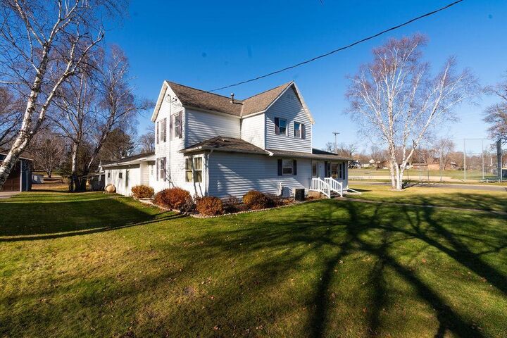 Property Photo: 421 6th Street MN 56307