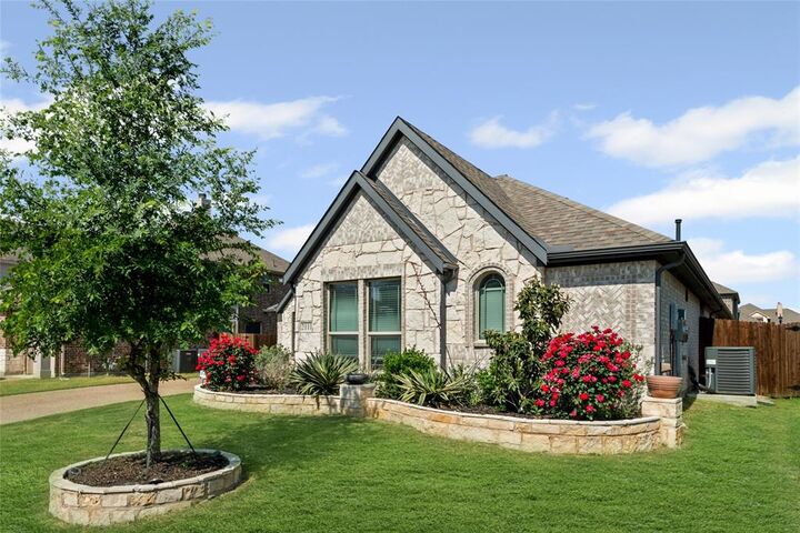 Property Photo: 2111 Ranchwood Drive TX 75454