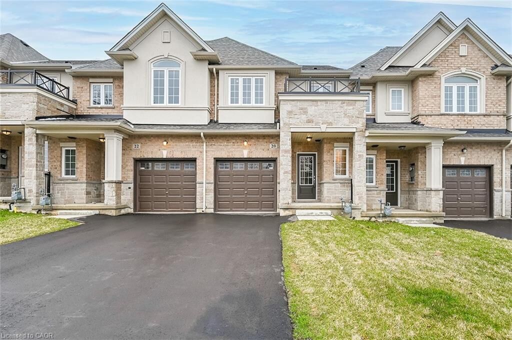 Property Photo: 20 Jellicoe Court ON L9A 4T1