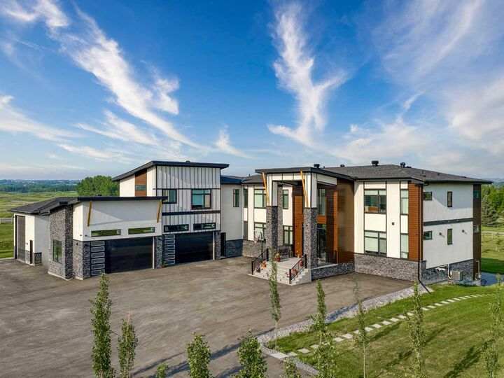 Property Photo: 48017 Harvest Lane E AB T1S 3R6