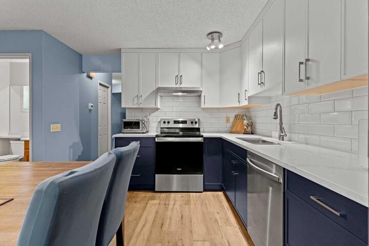 6 Castleglen Road NE  Calgary AB T3J 1S4 photo