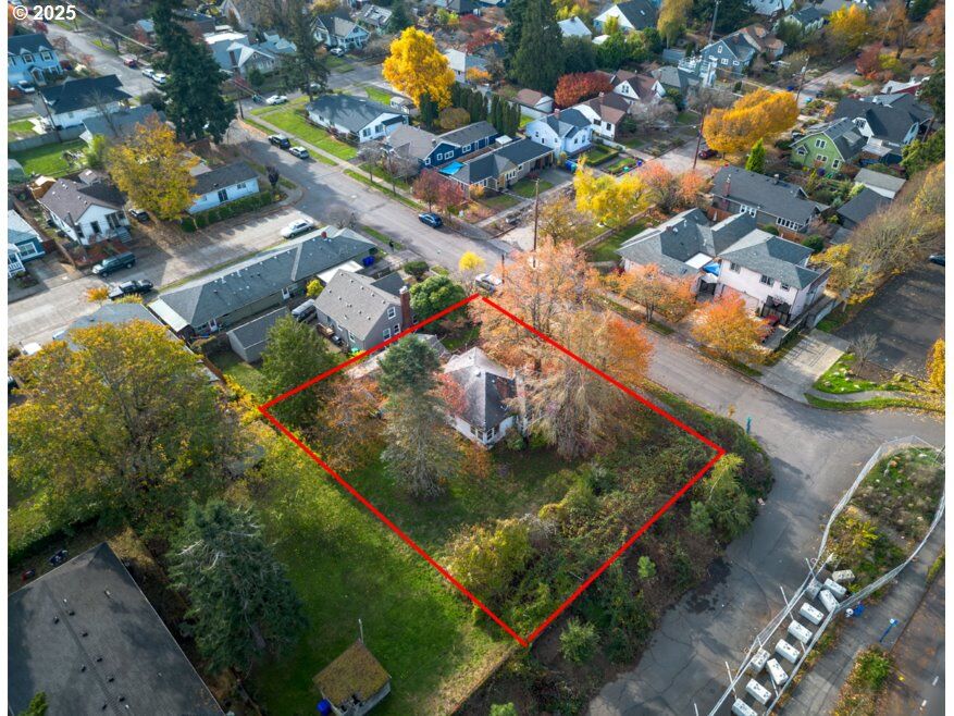 Property Photo: 3536 SE 60th Ave OR 97206