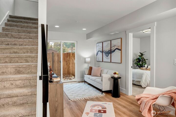 Property Photo:  1524  243rd Place SW B  WA 98021 