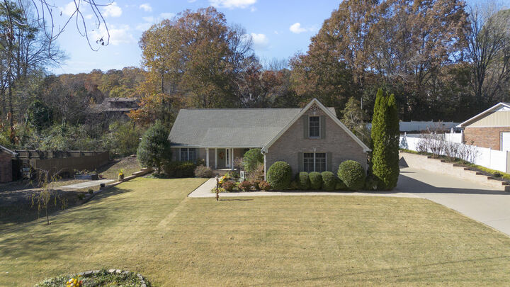Property Photo:  1507 Everhart Drive NW  TN 37311 