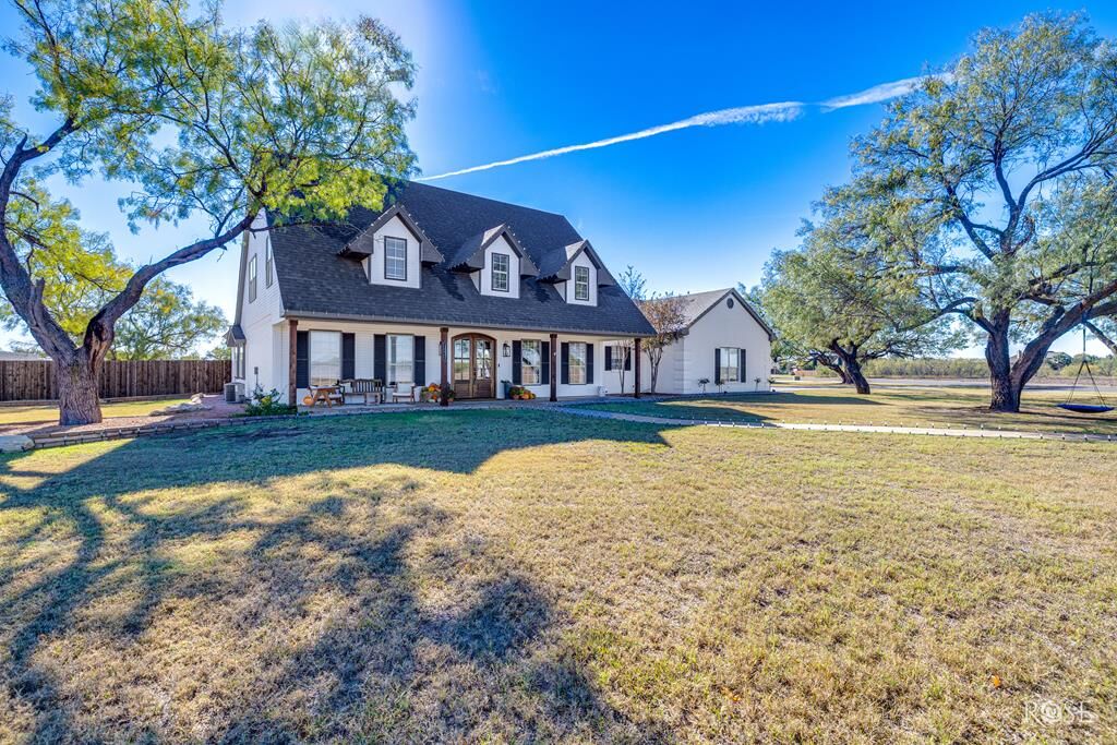 Property Photo: 1531 Ray St TX 76904