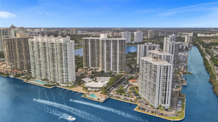 Property Photo:  20281 E Country Club Dr 1704  FL 33180 