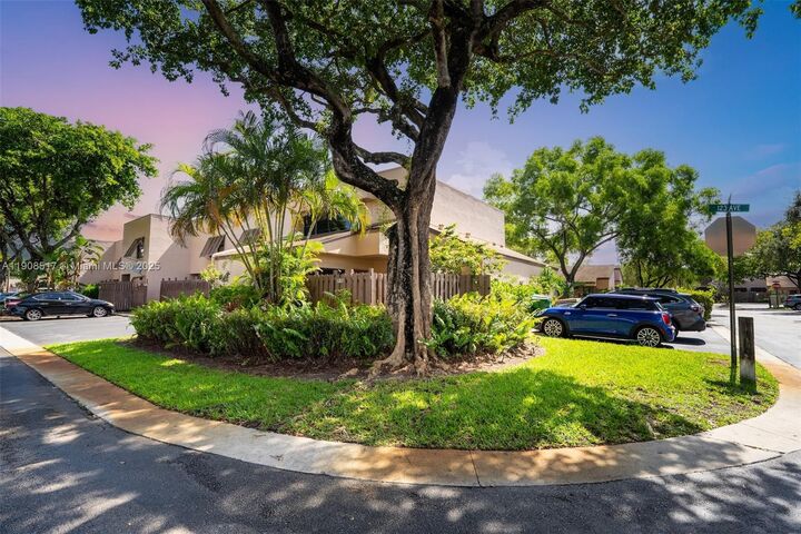1207 NW 123rd Ave  Pembroke Pines FL 33026 photo