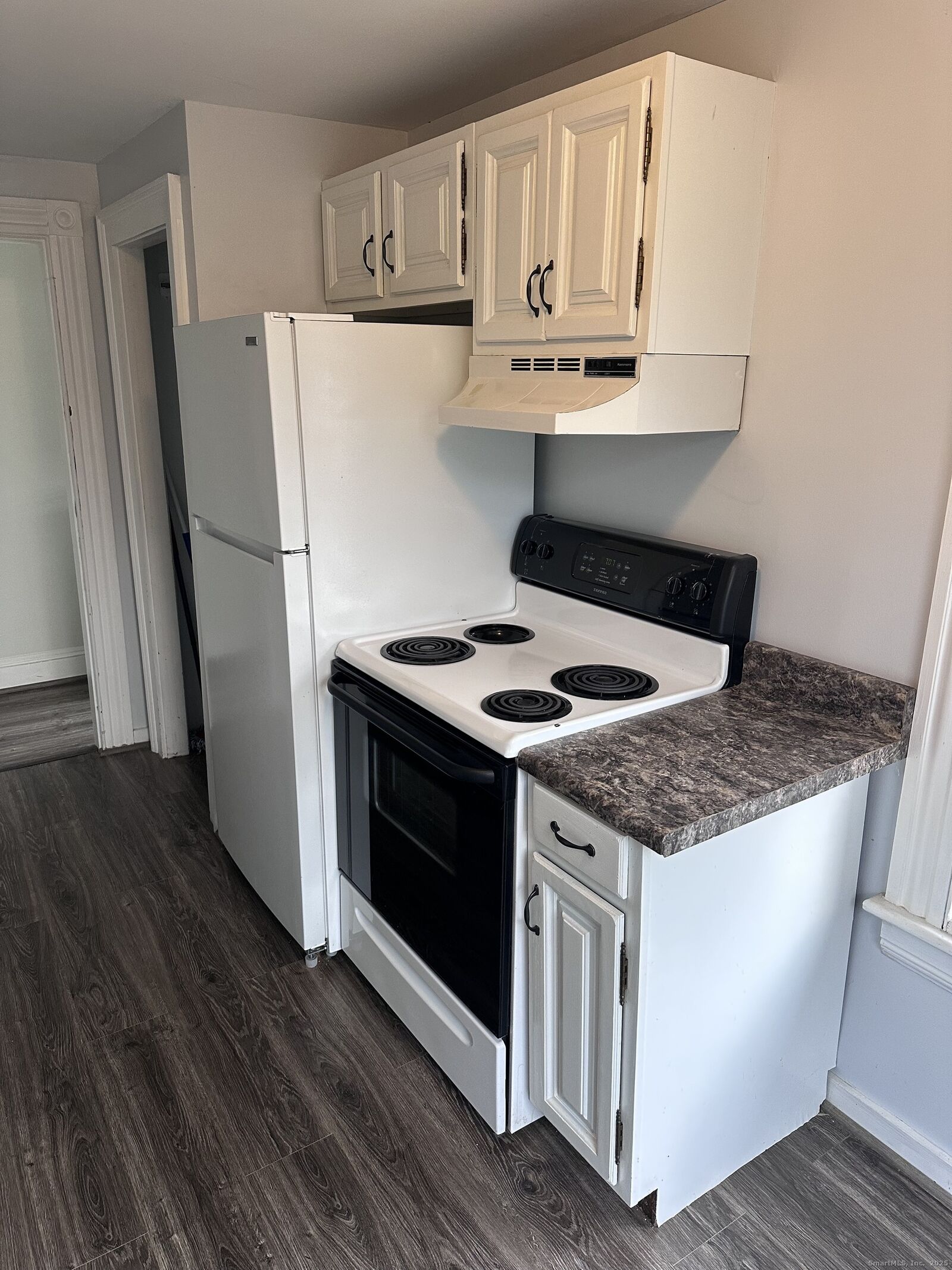 Property Photo:  941 East Broadway 2  CT 06615 