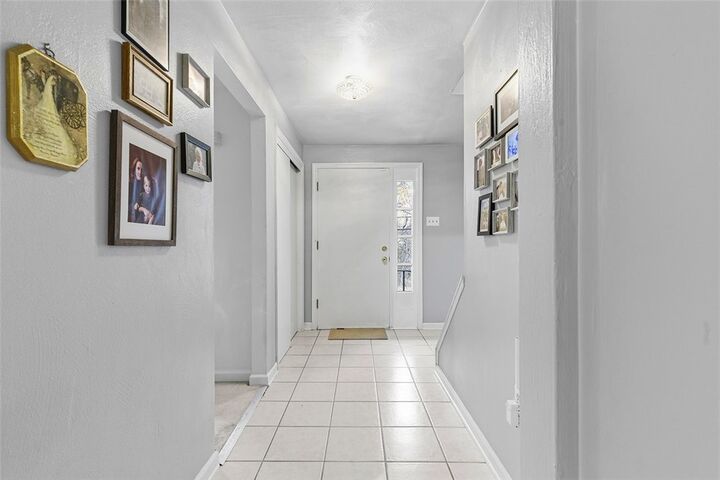 Property Photo: 607 National Dr PA 15235