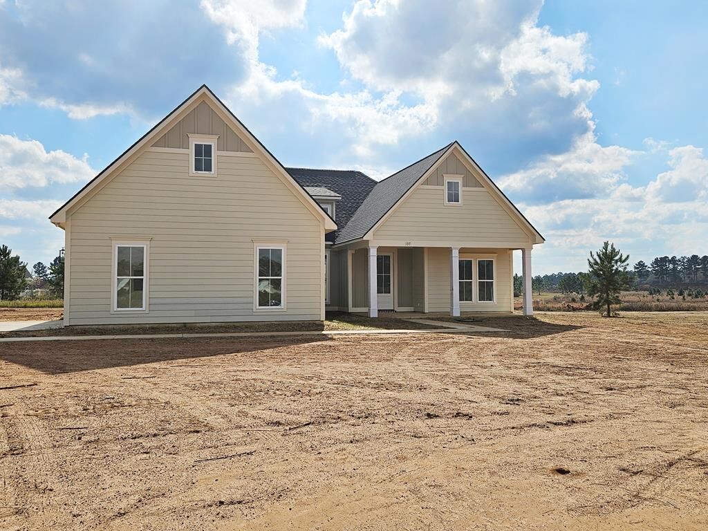 Property Photo:  137 Willow Oak Loop  GA 31763 