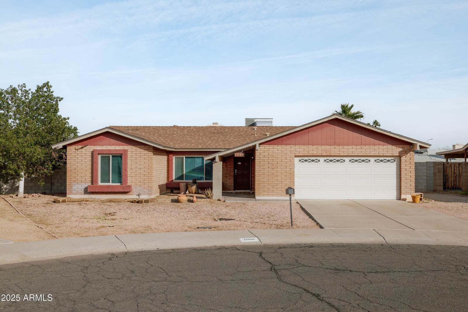 Property Photo:  1006 W Riviera Circle  AZ 85282 